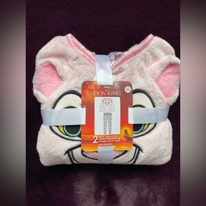 BNWT DISNEY Authentic Lion King Pajama Set